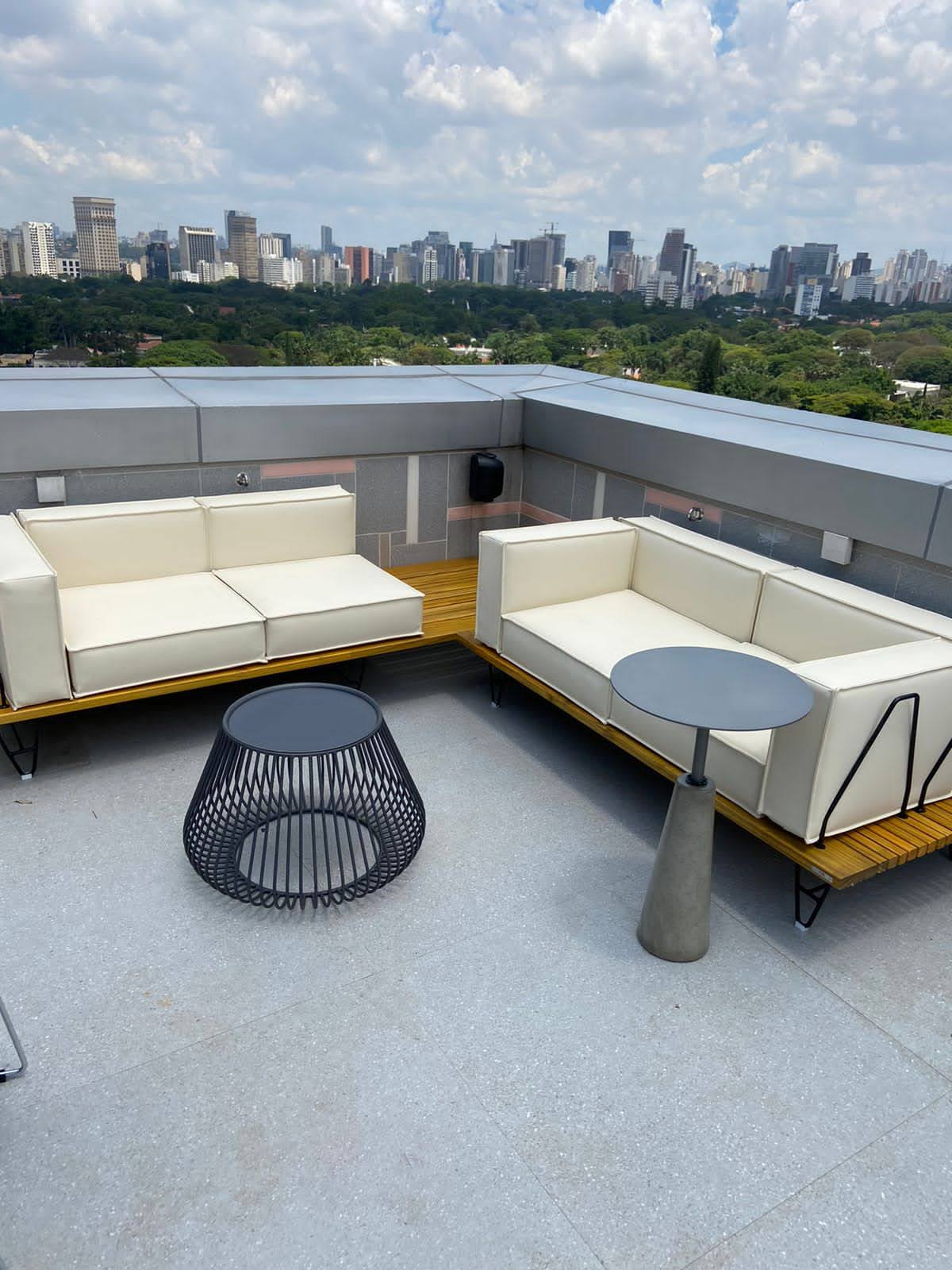 Sofa Wayne + Mesa Herbie + Mesa Concretum (1)